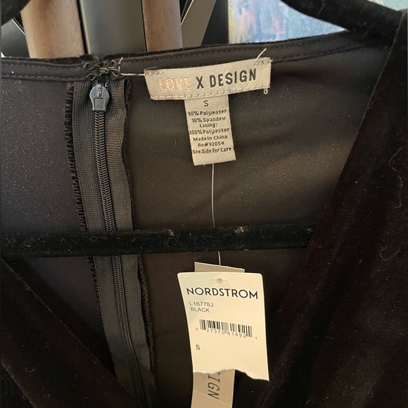 Floor length velvet dress NWT - Picture 2 of 3